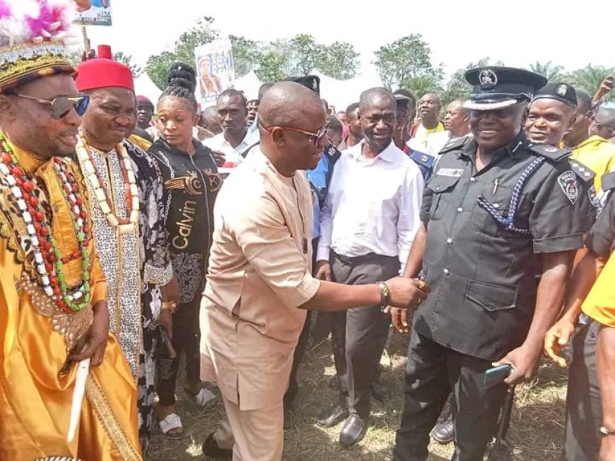 Ukawu Community Honours Onicha LG boss  ...Endorses Him For Re-Eelection