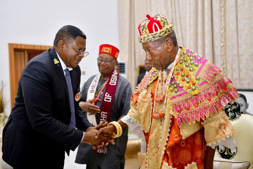 Photo News: The Leadership Of Igbo Community In CRS Pays Courtesy Call On Governor Bassey Otu