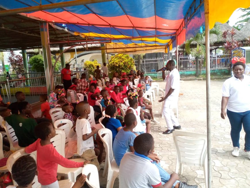 Christmas: NSE Spouses Forum Distributes Educational Materials To Children In Calabar