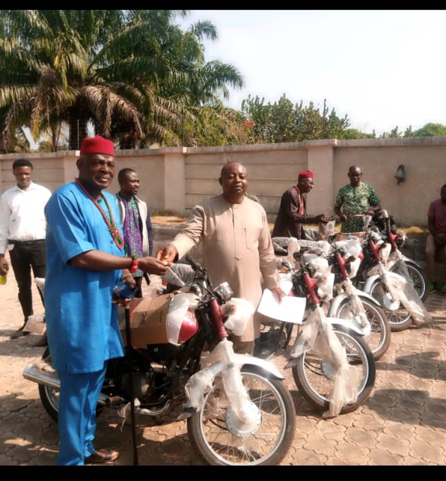 Jarigbe Empowers C' River North Traditional Rulers With 54 Motorcycles