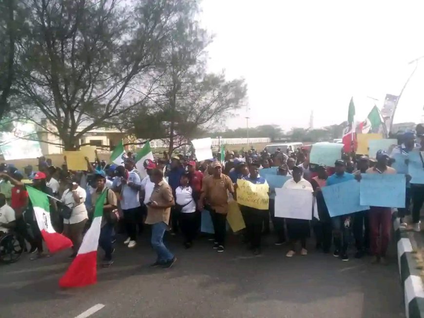 Labour Hits Yenagoa Streets to Protest High Cost of Living in Nigeria As Governor Diri Calls for Restoration of the Value of the Naira as Solution.