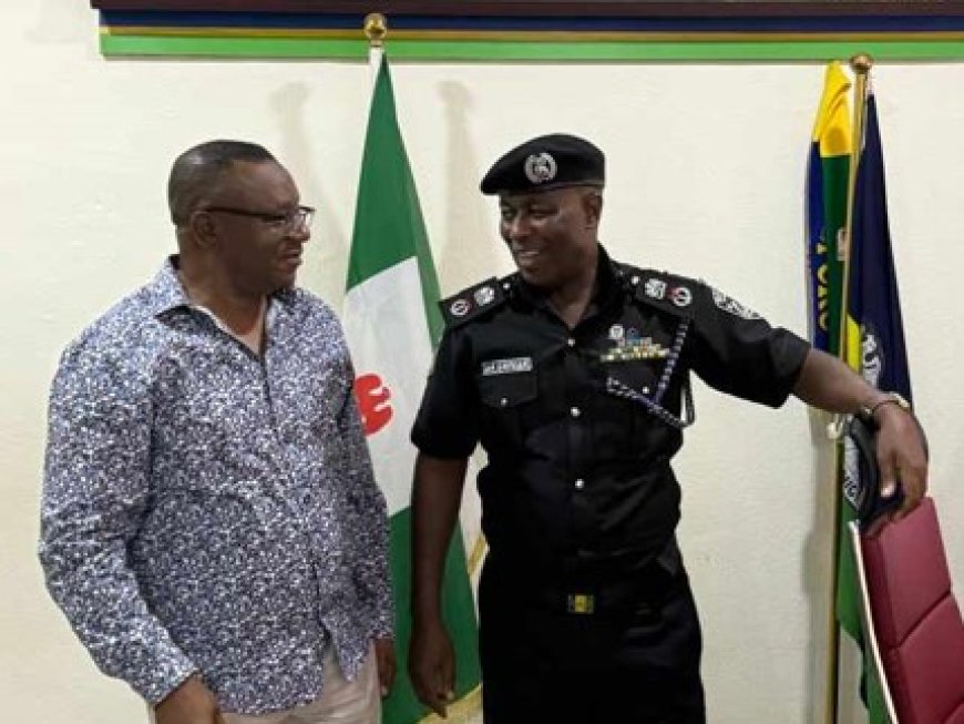 DIG South-South Rates Crime Rate In C’River Low As NDDC Distributes Solar Powered Lights To CRS Police Command   