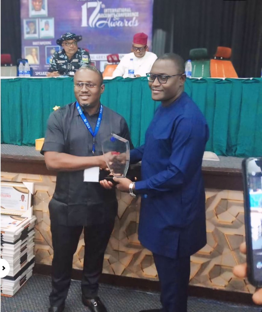 Governor Otu Receives Security Consciousness Award