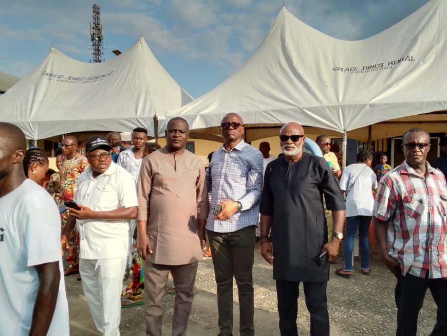 BREAKING...  C'River PDP Chieftains, Hundreds of Supporters Defect To APC In Ward Eight In Calabar Municipality