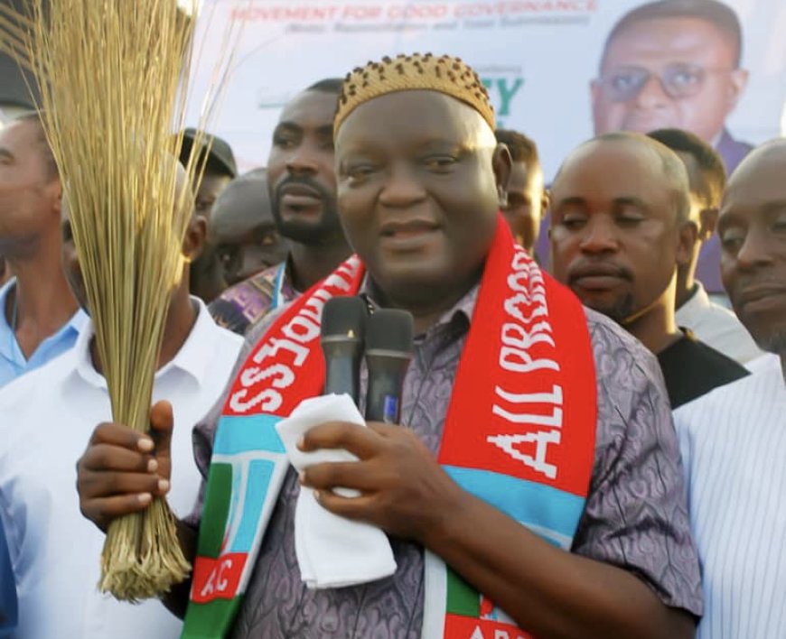 Former Rep, Obeten Okorn, Over 1,000 Others Dump PDP For APC In C'River