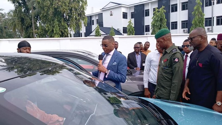 PRESS STATEMENT:  Governor Otu Presents Official Vehicles to Vice Chairmen of Council