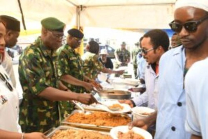 Chief of Army Staff celebrates Christmas with sick and wounded soldiers