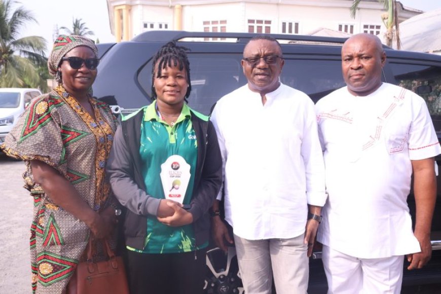 Canaan Table Tennis Club Star, Hope Udoaka, Bags MVP Award