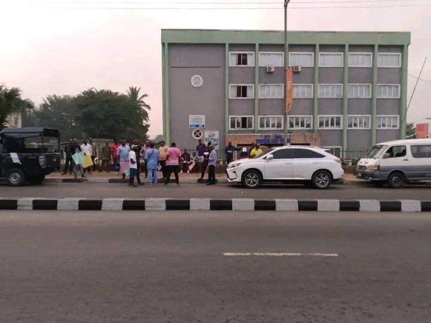 CROSS RIVER: ELECTRICITY CONSUMERS PROTEST ESTIMATED BILLINGS, TASKING COMMUNITIES TO REPAIRS BROKEN DOWN TRANSFORMERS