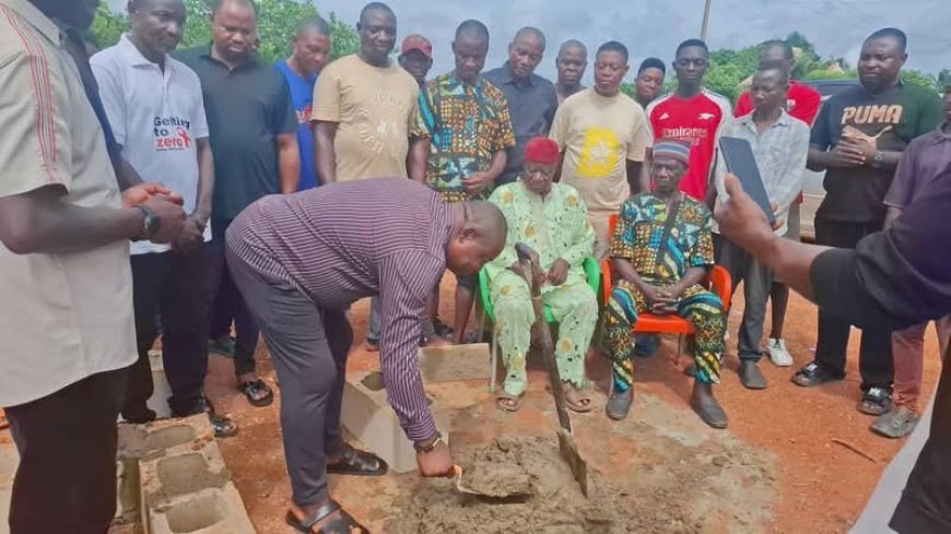 Senator Jarigbe Flags Off Construction of Ultra-Modern Town Hall in Obudu