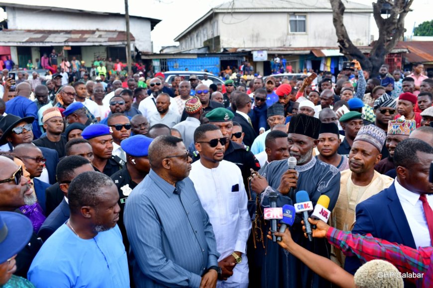 Otu donates N10m to Bogobri fire victims, to build model stores
