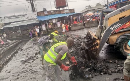 Flooding: MOW Begins De-silting Of Drainages In Calabar