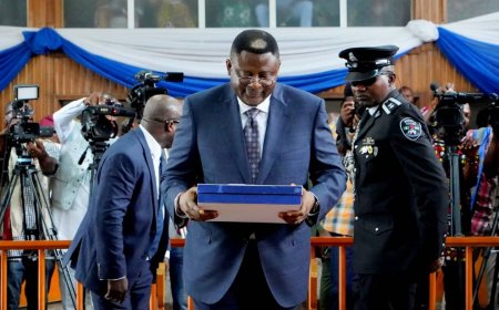 Gov Otu Commends CRIRS For Improving State Revenue Profile