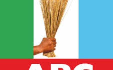 Akpabio, Gaidom, 168 Other Delegates Storm APC Zonal Meeting In Calabar