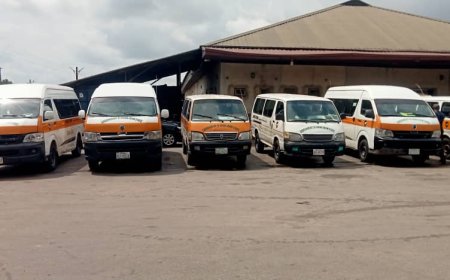 A'Ibom: Commotion In AKTC Park As Passengers Protest Shabby Treatment.