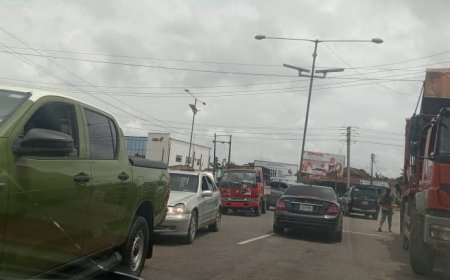 PROTEST: Commercial Activities Return To Calabar As Senator Williams Commends C'Riverians Over Peaceful Conduct
