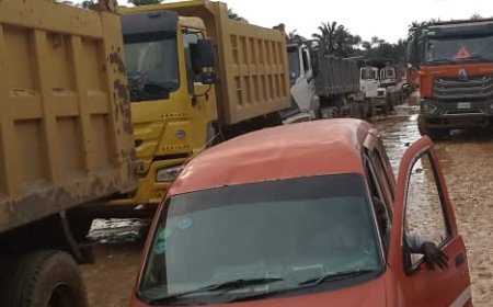 Over 1,000 Vehicles, Trapped At Calabar-Itu Federal Highway, Travellers Send SOS To Umahi