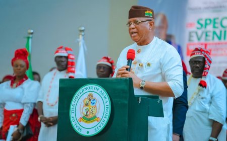 Gov Eno Hails Socio-cultural Group, Mpkarawa Ibibio, For Preaching Peace, Unity Among Akwa Ibomites