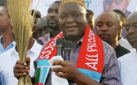 Former Rep, Obeten Okorn, Over 1,000 Others Dump PDP For APC In C'River