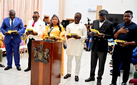 Gov. Otu Inaugurates Newly Elected Local Government Chairmen