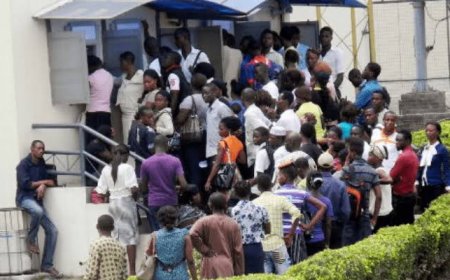 Yuletide; Cash Crunch Hits Calabar As Long Queues Resurface