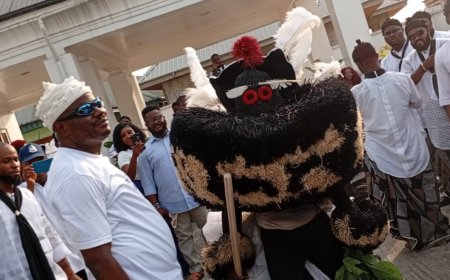 Christmas: C'River Lawmaker Fetes Constituents, Demands Team Work, Prayers