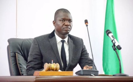 Ilaje Demolition: Gov Nwifuru Disburses N200, 000 Each To 800 Victims Repatriated To Ebonyi