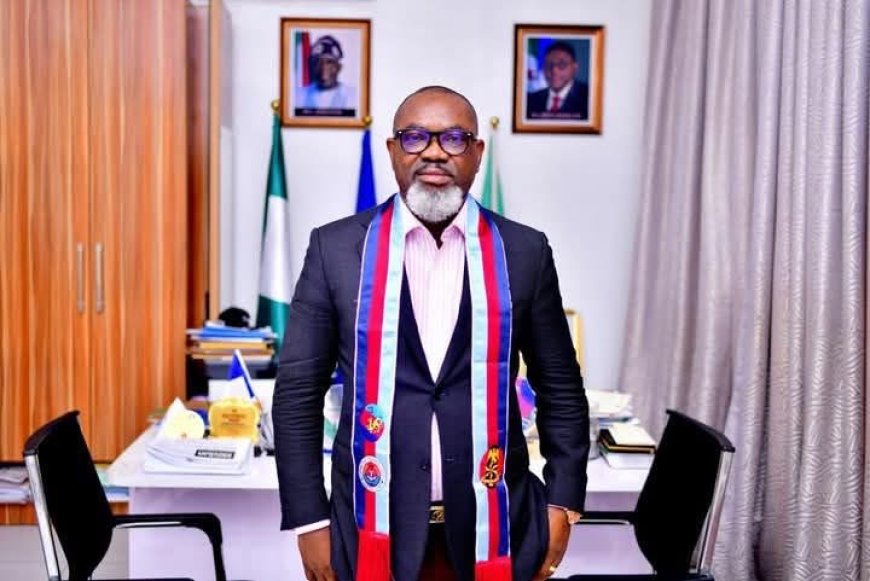 Group honours chief of staff for unwavering support for Gov Otu’s administration.