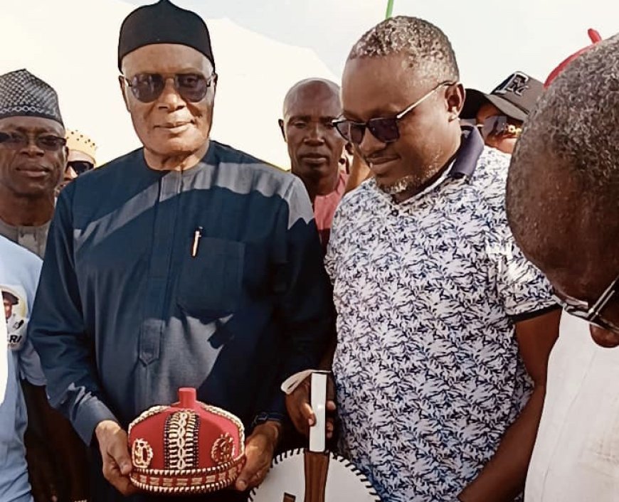 Former Governor Ebri Crowned Esoghor 1 of Nta Community