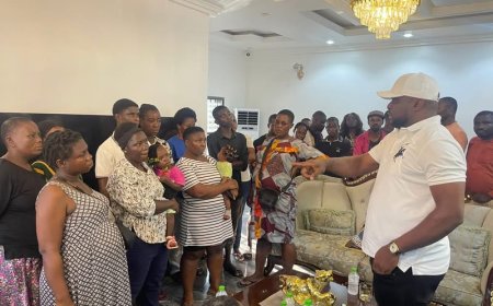 Hon. Cyril Omini Supports Petty Traders in Calabar With a N3.6 Million Grant