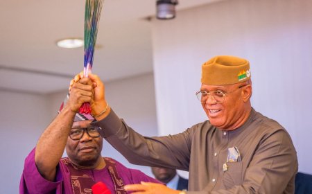 AKWA IBOM APC: SENATOR AKPABIO HANDS OVER LEADERSHIP TO GOV ENO