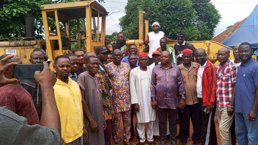 Senator Jarigbe Flags Off Igwo-Nwako Road Construction in Obudu LGA