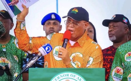 GOV ENO EMPOWERS 1076 PERSONS WITH OVER N400M GRANTS, EQUIPMENT, CARS IN EKET FEDERAL CONSTITUENCY