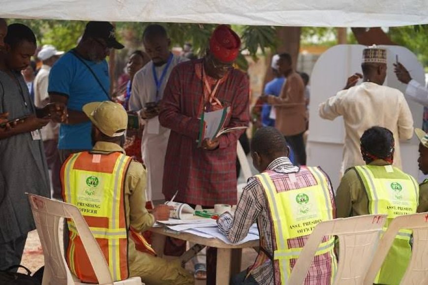 By-Election: INEC Staff, Politician Caught With Huge Cash In Ogun