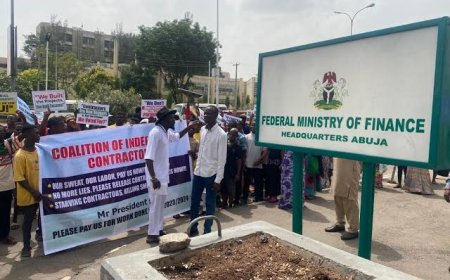 Protest Rocks Abuja As Local Contractors Barricade Min of Finance Entrance Over Delay In payment