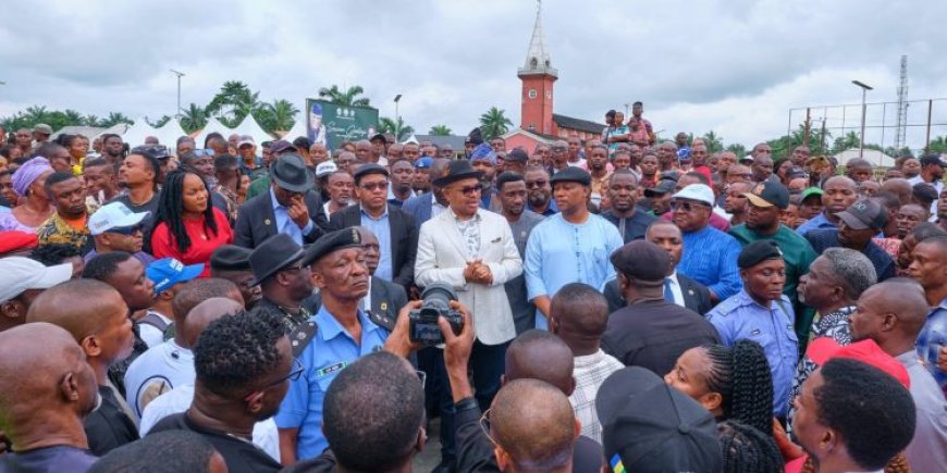 Former Akwa Ibom Governor Udom Emmanuel Visits Uyo, For The First Time After Successors Defection Speaks on 2027 Political Direction