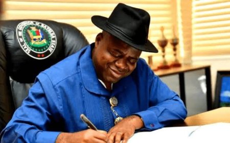 BREAKING: Governor Douye Diri and 23 Bayelsa lawmakers Resign From PDP