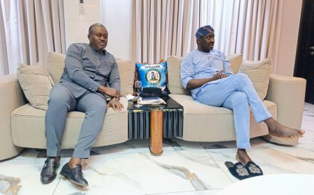 Jarigbe Consults Cross River Assembly Leaders Ahead of APC Entry