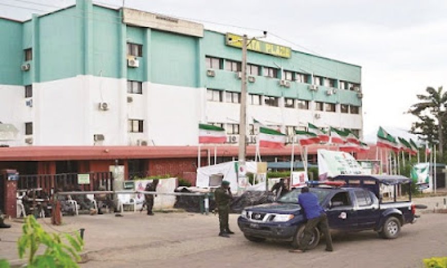 Police, Thugs Take over PDP Secretariat, as Mohammed Resumes as Acting Chairman