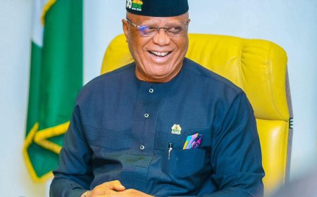 Akwa Ibom Workers Receive 13th Month Salary Ahead of Christmas