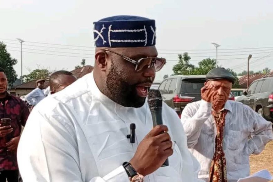 Senator Asuquo Awards N55m Postgraduate Scholarships to 11 Cross River South Students