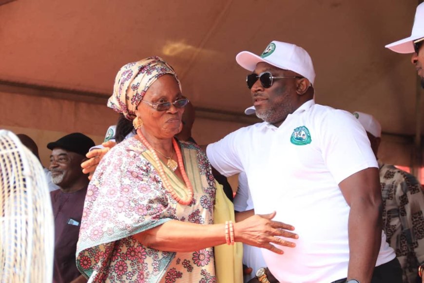 IKONO-INI ENDORSES TINUBU, AKPABIO, UMO ENO FOR 2027 AS UKPONG-UDI SPLASHES 250M IN CASH ANDBUSINESS GRANTS TO CONSTITUENTS