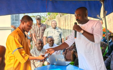 Speaker Ayambem Disburses ₦10 Million Bursary to 100 Students in Ikom