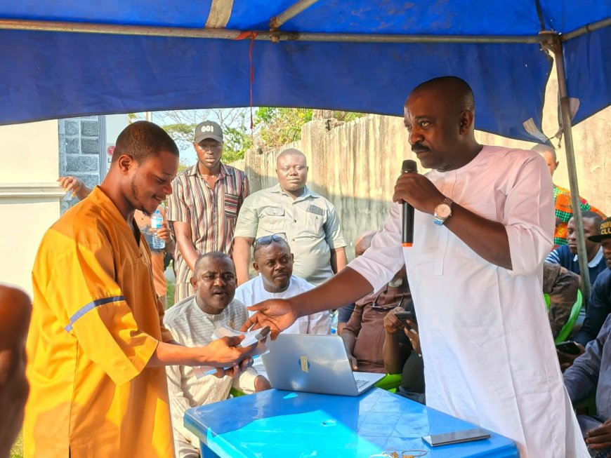 Speaker Ayambem Disburses ₦10 Million Bursary to 100 Students in Ikom