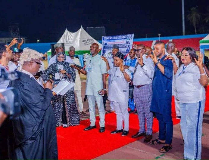 Full List of 35 Newly Inaugurated Cross River State APC EXCO