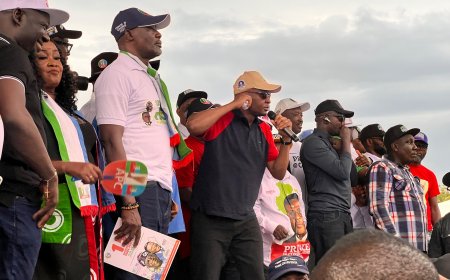 2027: Gov. Otu Calls for Calm as Aspirants Jostle for Tickets