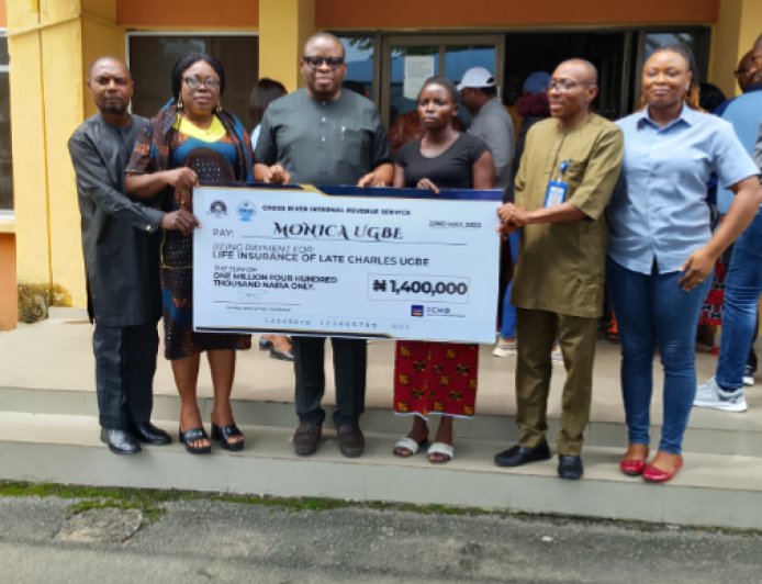 CRIRS Pays N1.4m Insurance Benefit to Family of Deceased Staff