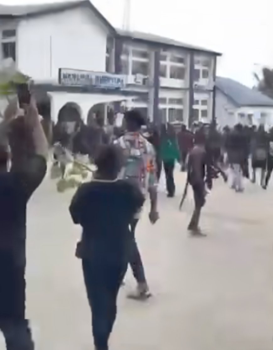UNICROSS STUDENTS INVADE GENERAL HOSPITAL CALABAR