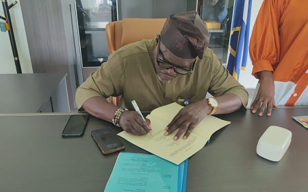 Akamkpa LG Chairman Assents to 3 Executive Bye-Laws, Unveils New Logo