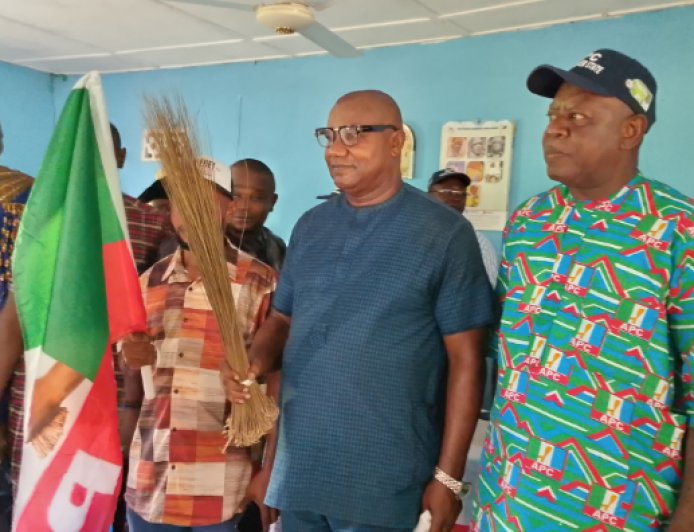 Bobby Ekpenyong Returns to APC, Cites Otu's Performance